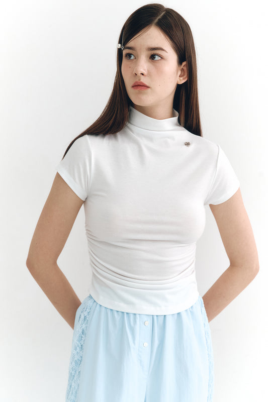 moilly-ss-25-half-neck-logo-shirring-top-white