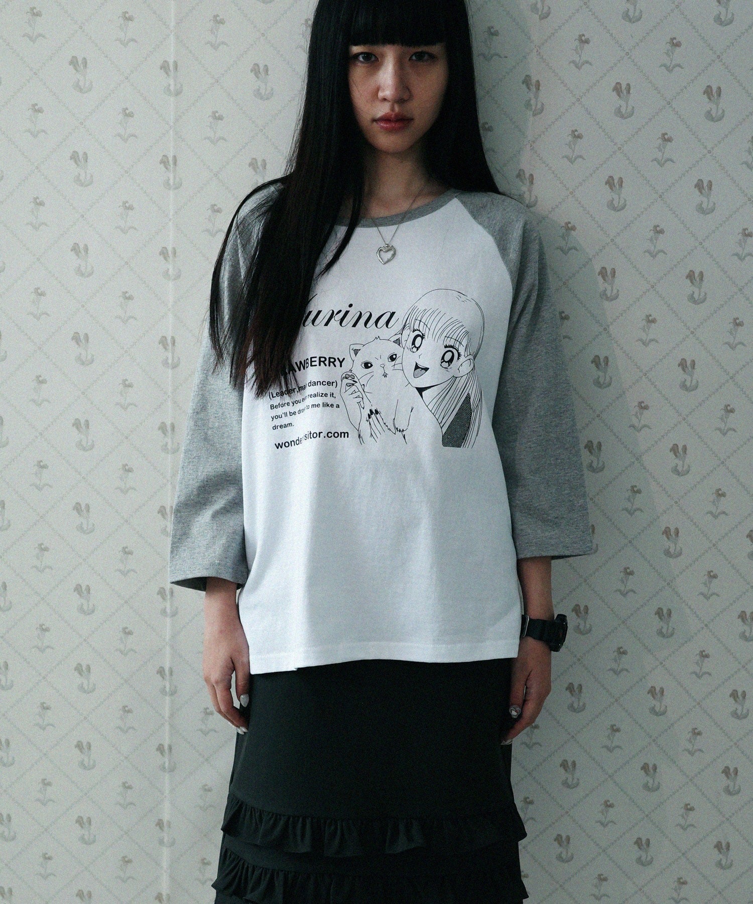 wonder-visitor-ss-25-yurina-pfp-raglan-3/4-tshirt-(white)