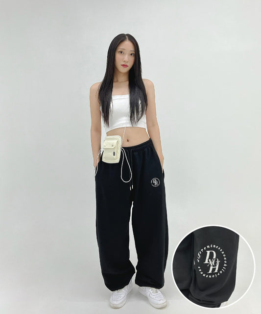 dxoh-seasonless-circle-stack-logo-long-wide-pants-black