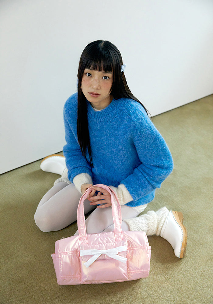 nefnef-winter23-glossy-ribbon-duffle-bag_pink